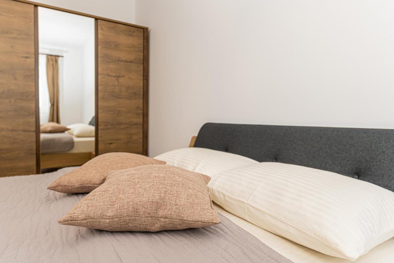 Cosy Place Apartment Brasov Bagian luar foto